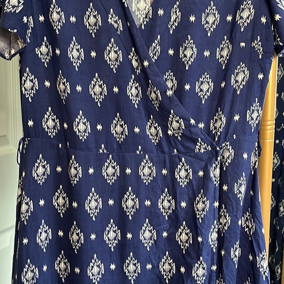 Maxi Dress - Size 6 - Picture 4 of 7